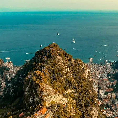 Admiring Amalfi Vakantiehuis Scala