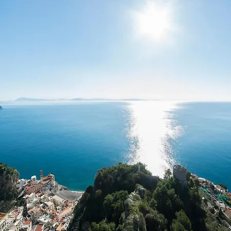 Admiring Amalfi 度假居
