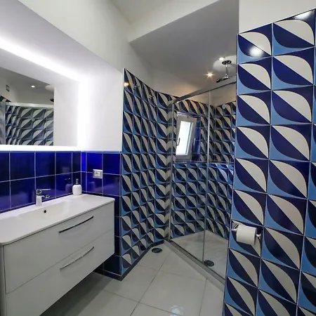 Admiring Amalfi سكالا