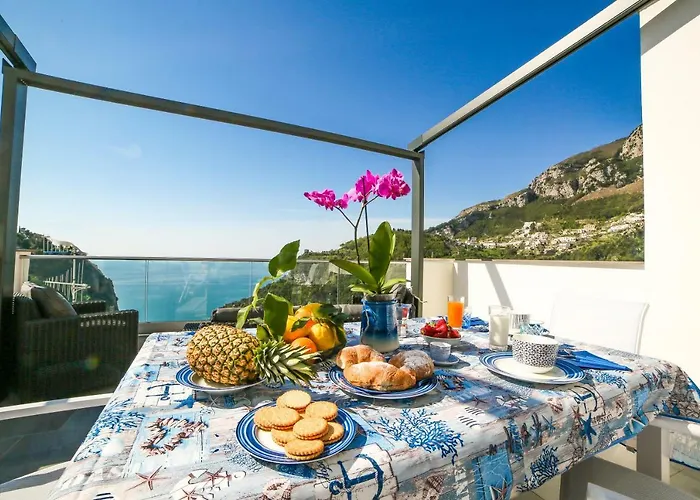 Admiring Amalfi *